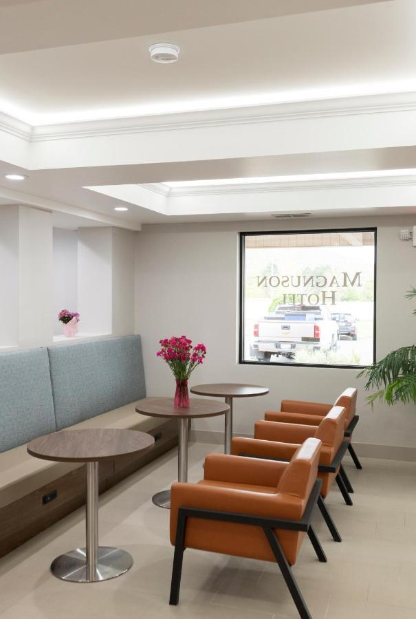 Hotel Wingate By Wyndham Fishkill Extérieur photo