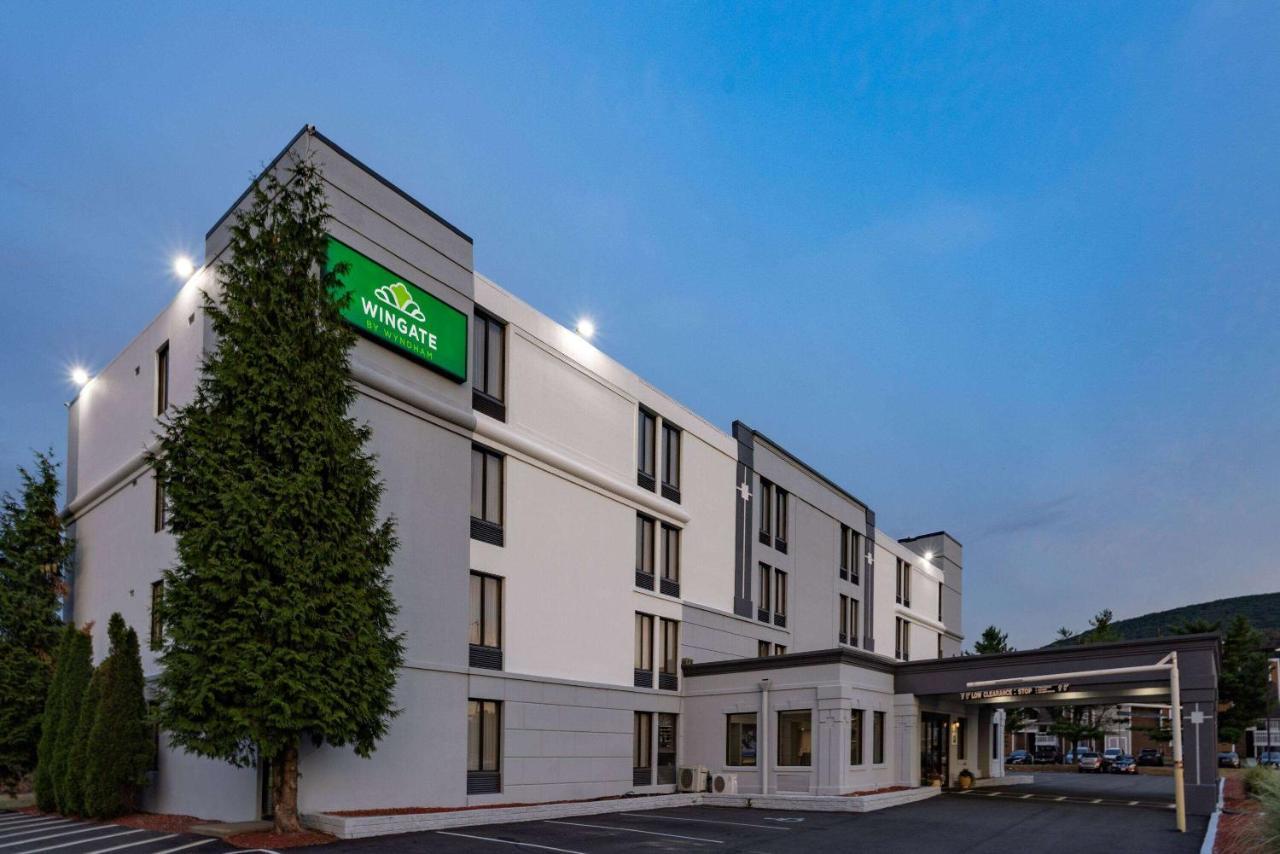 Hotel Wingate By Wyndham Fishkill Extérieur photo